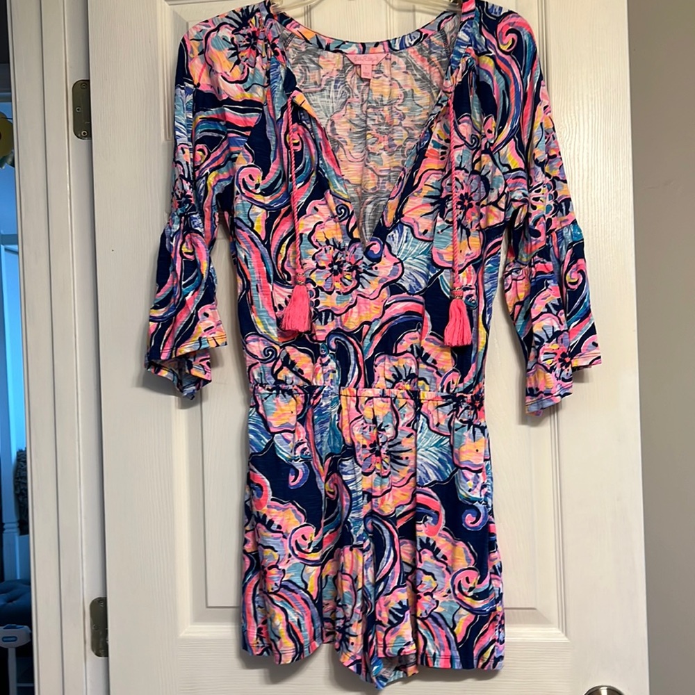 Lilly Pulitzer Romper with shorts- no pockets.  size Large